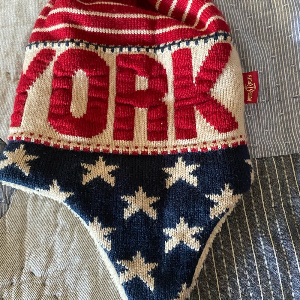 Winter hat - Picture 3 of 3